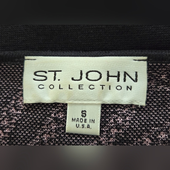 ST. JOHN COLLECTION WOOL BATEAU NECKLINE BLOUSE. - Picture 3 of 3